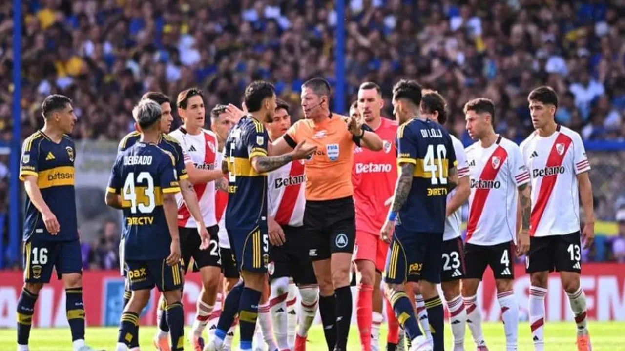 تشكيل ريفر بليت وبوكا جونيورز المرتقب في قمة سوبر كلاسيكو الأرجنتين المثير